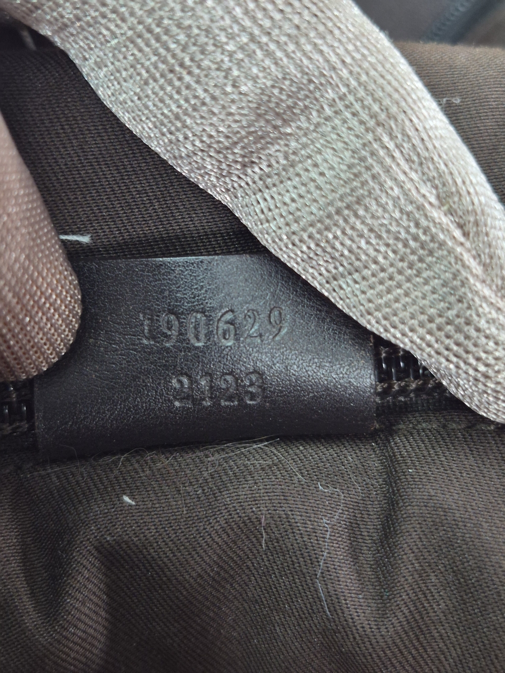 Gucci Men's Travel Duffel Bag - Picture 8 of 10